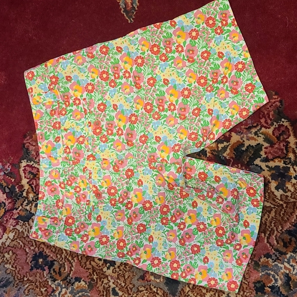 LILLY PULITZER SHORTS - Picture 2 of 6